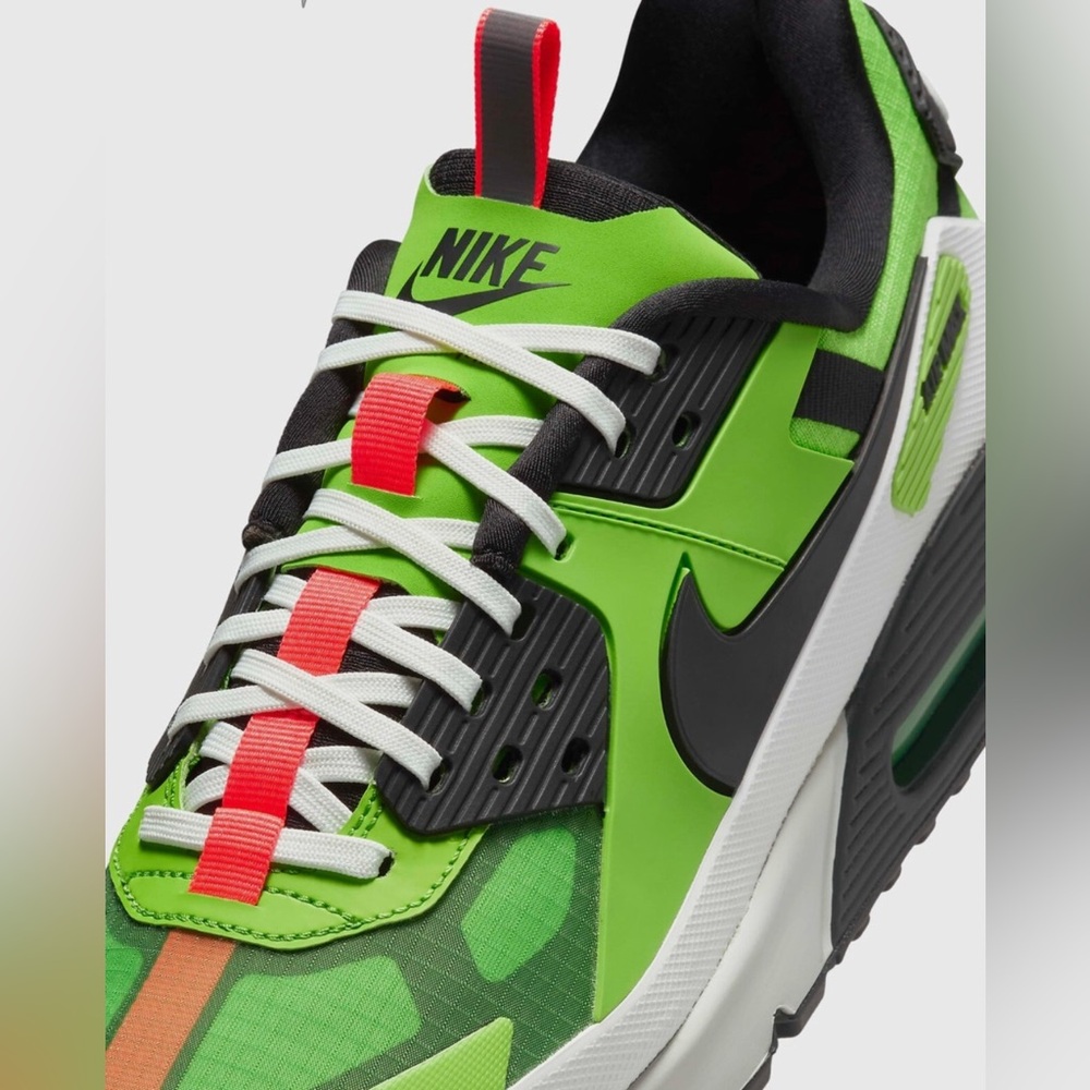 NWT Nike Air Max 90 Drift Action Green youth size 5.5 - Picture 2 of 9